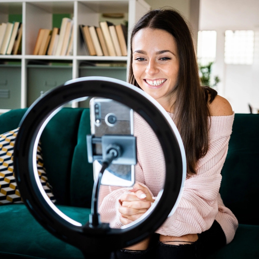 Lampe à intensité variable avec trépied et support vlogging LED/10W/5V 2700-6500K