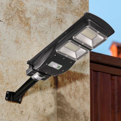 Lampe de rue solaire LED avec détecteur STREET 2xLED/6W/3,2V IP65 + télécommande