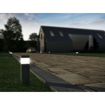 Lampe extérieure GARD à détecteur de mouvement avec prise intégrée 1xE14/60W/230V IP44