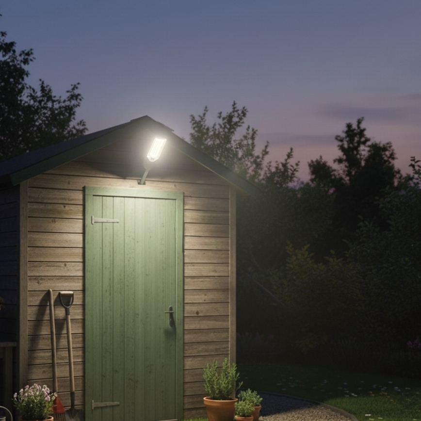 Lampe solaire LED de rue à intensité réglable avec capteur VENICE LED/50W/3,2V 4000 mAh IP65 noire + télécommande