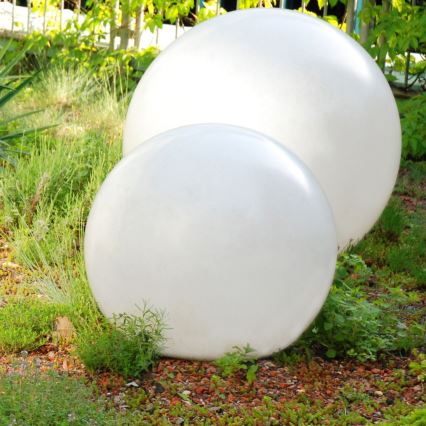 Lampe solaire RGBW BALL LED/3,2V 500 mAh d. 30 cm IP65 + Télécommande