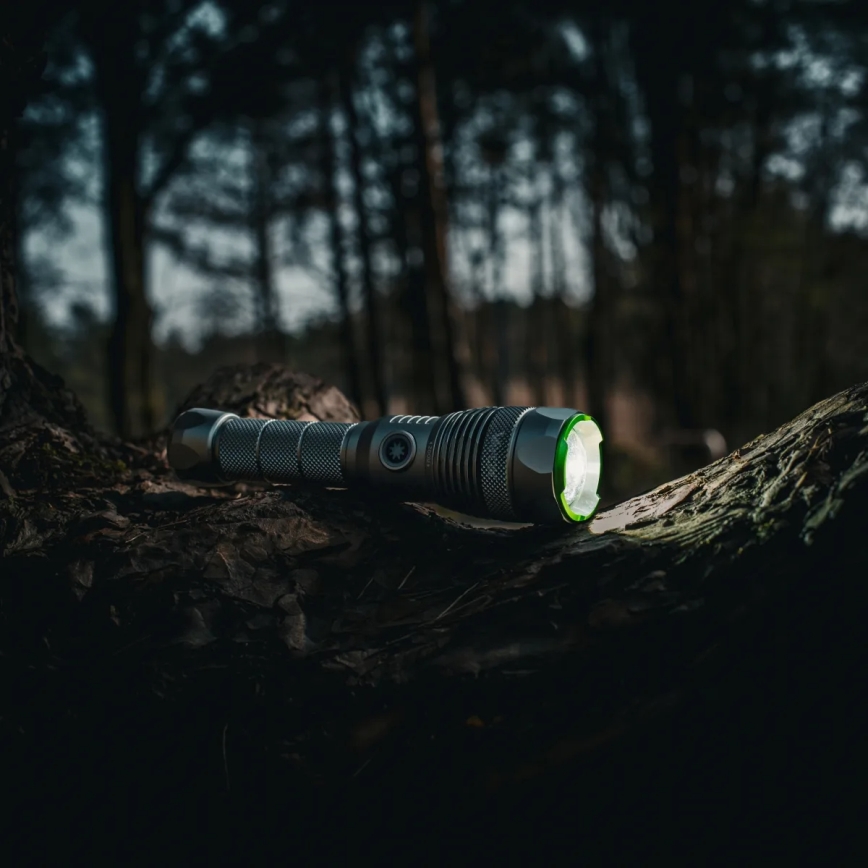 Lampe torche LED rechargeable dimmable avec fonction powerbank LED/30W/5V IPX7 3000 lm 4000 mAh