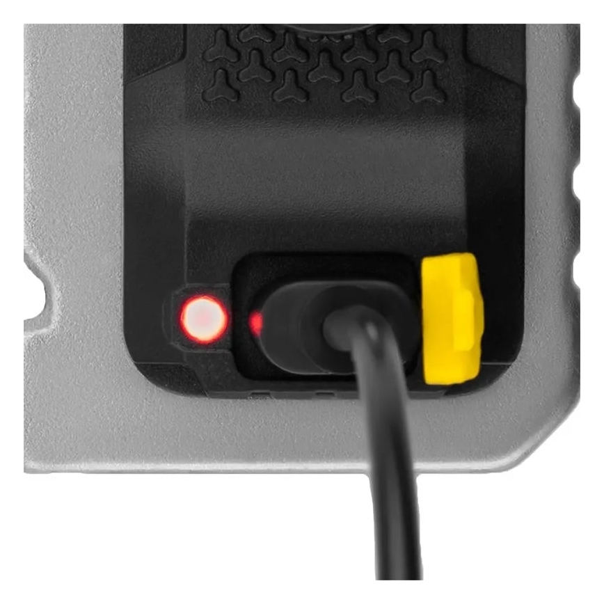Lampe torche rechargeable à intensité variable LED/1W/5V IP44 400 mAh 50 lm
