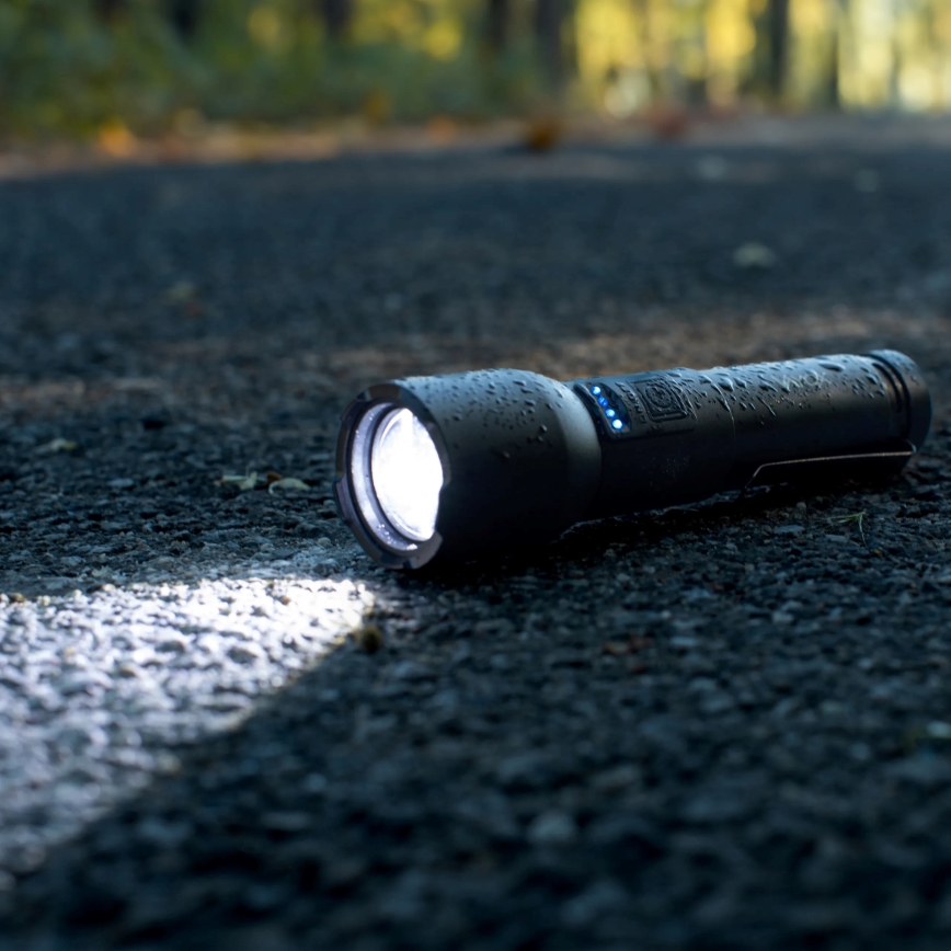 Lampe torche rechargeable à intensité variable LED/20W/5V IPX4 800 brillant 2000 mAh