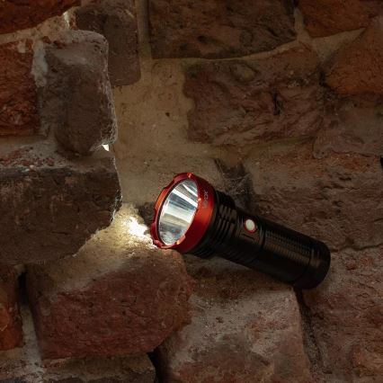 Lampe torche rechargeable à intensité variable LED/20W/5V IPX5 2000 brillant 6000 mAh