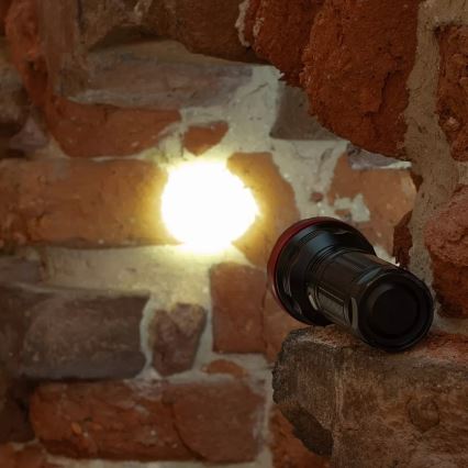 Lampe torche rechargeable à intensité variable LED/20W/5V IPX5 2000 brillant 6000 mAh