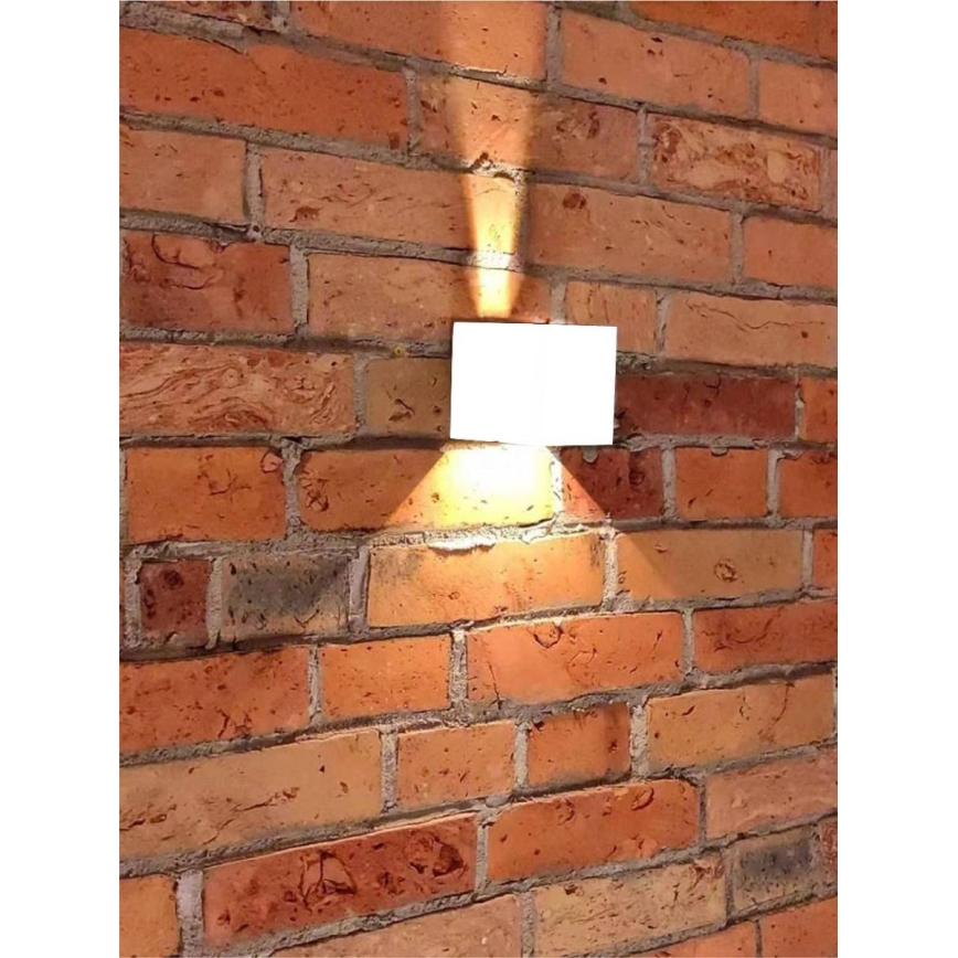 LED Applique murale d'extérieur 2xLED/3W/230V IP54 blanc