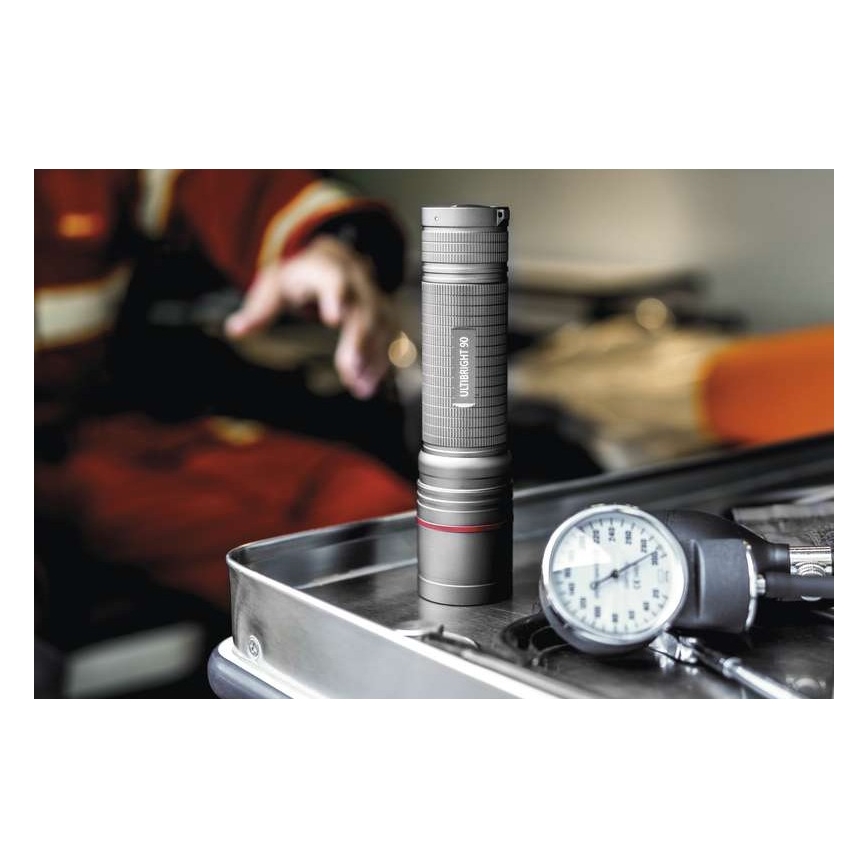 LED Lampe torche rechargeable LED/USB/3,7V IP65 1200lm