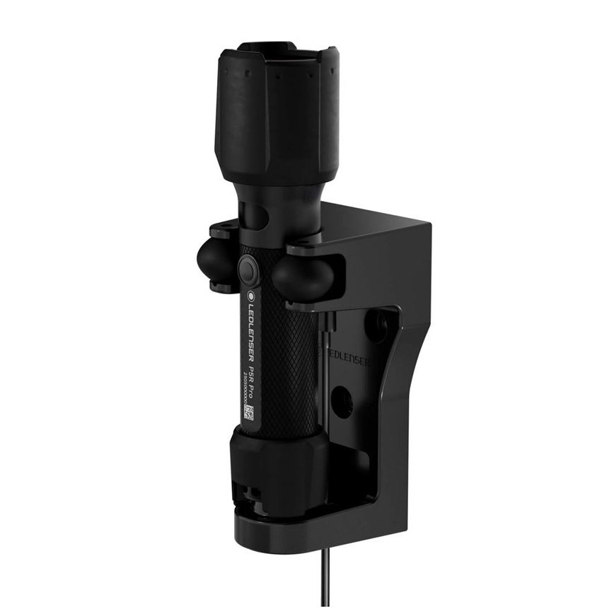 Ledlenser P5R PRO - Lampe de poche rechargeable LED à intensité réglable, batterie 920 mAh, indice de protection IP68, 750 lm, autonomie 18 h, noire