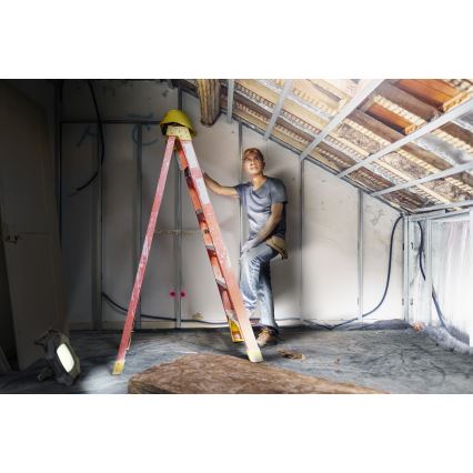 Ledvance - Eclairage de travail à intensité variable avec 2 prises WORKLIGHT VALUE LED/60W/230V IP54