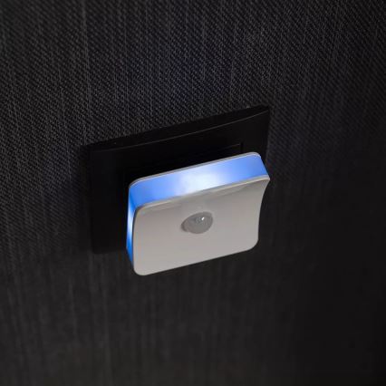 Ledvance - Lumière d'orientation sur prise avec détecteur RGB LUNETTA LED/0,3W/230