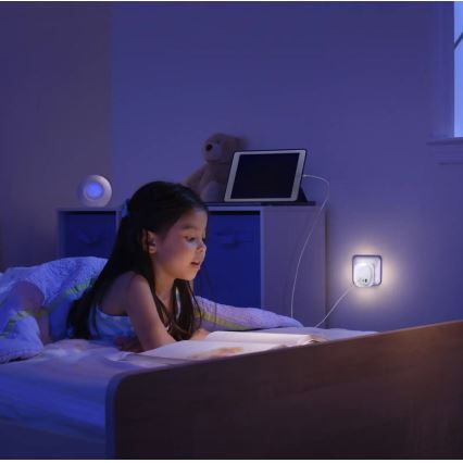 Ledvance - Veilleuse LED avec détecteur à brancher et USB LUNETTA LED/12,5W/230V blanc