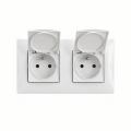 Legrand - Prise double d'extérieur pour usage domestique avec cadre NILOE, 250 V, IP44, blanche