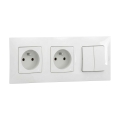 Legrand - Prise double domestique et double interrupteur en série n° 5 avec cadre NILOE 250V blanc