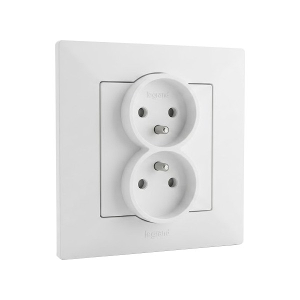 Legrand - Prise double pour usage domestique avec cadre NILOE STEP 250V blanche