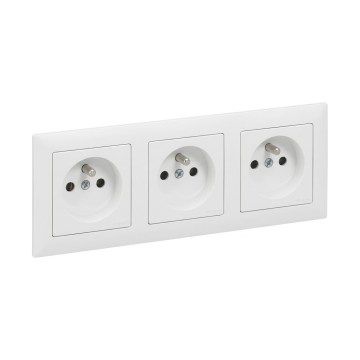 Legrand - Prise triple domestique avec cadre SUNO 250V blanche