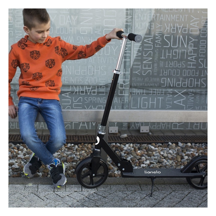 Lionelo - Trottinette enfant LUCA noire