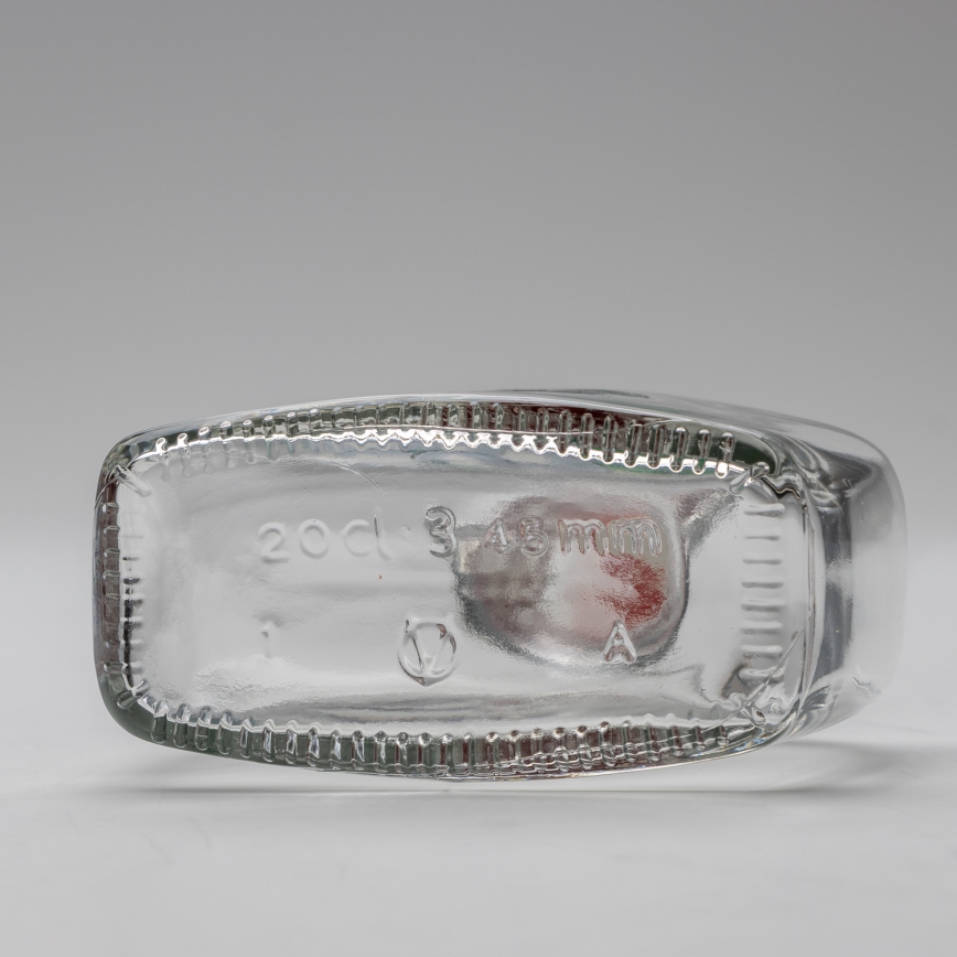 LOT 1 bouteille en verre et 2 verres à shots transparents avec un motif de prune