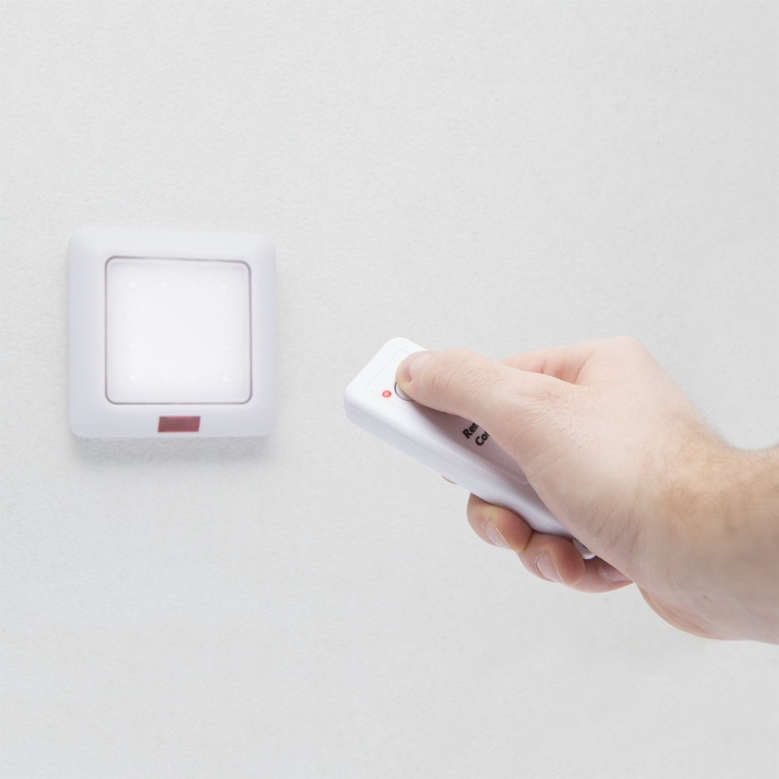 Lumière d'orientation LED/3xAA + télécommande