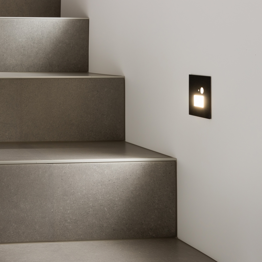 Luminaire d'escalier LED avec détecteur de mouvement et capteur crépusculaire LED/1,5W/230V 3000/4000/6500K noir
