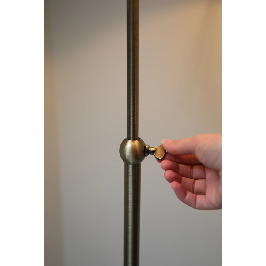 Markslöjd 108972 - Lampadaire OXFORD 1xE14/40W/230V blanc/laiton