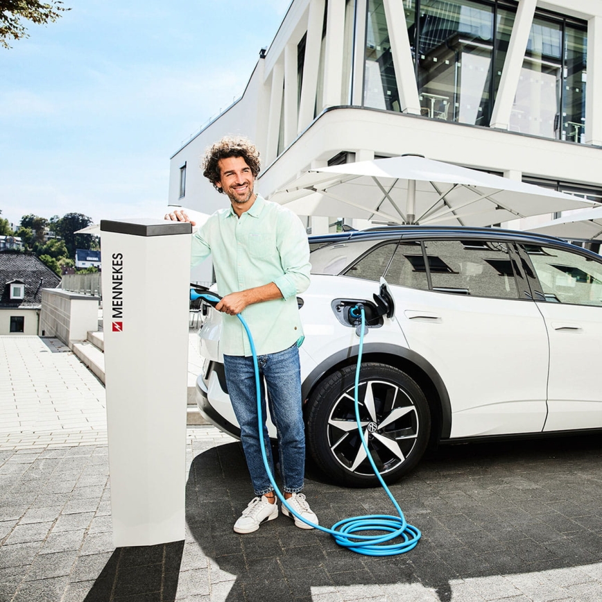 Mennekes - Câble de charge pour voiture électrique type 2 / type 1 7,5m 3,7kW 20A IP44