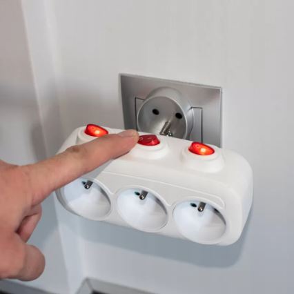 Multiprise 3 prises avec interrupteurs individuels