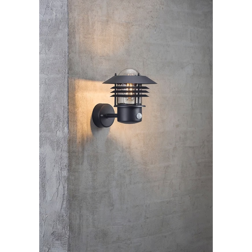 Nordlux - Applique murale extérieure VEJERS avec détecteur, 1xE27/60W/230V, IP54, argentée