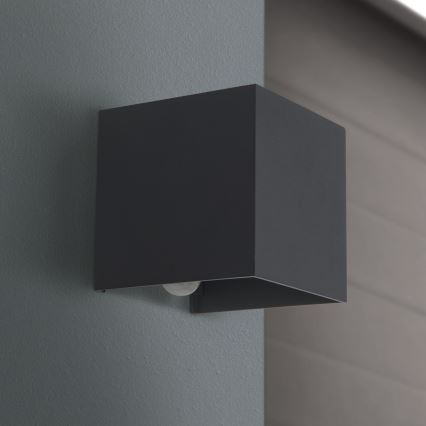 Applique murale extérieure avec détecteur de mouvement et de crépuscule CUBE-S LED/13W/230V IP54 anthracite