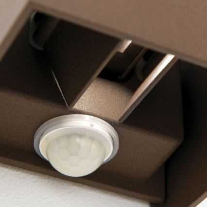 Orion - Applique murale d'extérieur avec détecteur de mouvement et capteur crépusculaire CUBE-S LED/13W/230V IP54 marron