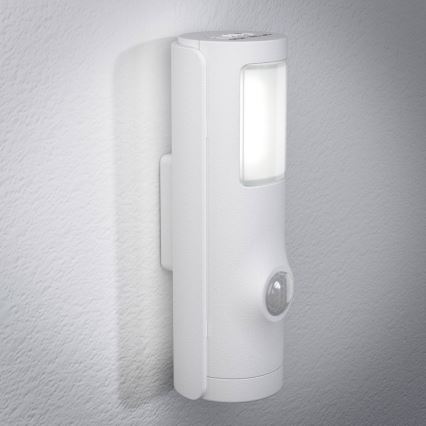 Osram - Veilleuse d'orientation LED NIGHTLUX avec détecteur de mouvement et capteur crépusculaire LED/0,35W/3xAAA IP54 blanche