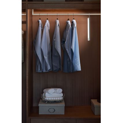 Osram - Luminaire d'orientation LED suspendu avec détecteur de mouvement MOBILE LED/2,35W/5V 1000 mAh blanc