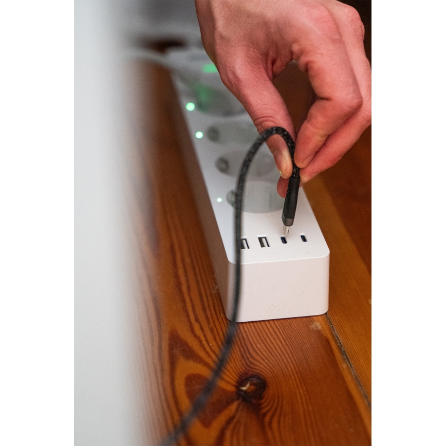 Osram - Multiprise intelligente SMART+ 4 prises (type F) avec 2 ports USB-A et 2 ports USB-C, Wi‑Fi