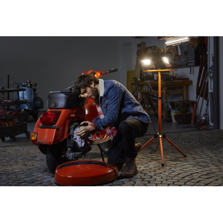 Osram - Projecteur LED avec trépied TRIPOD 2xLED/30W/230V IP65