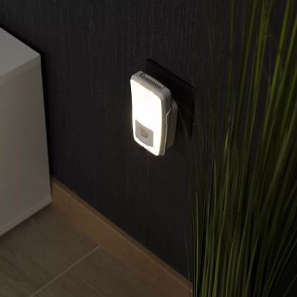 Osram - veilleuse LED à brancher avec capteur LUNETTA LED/2W/230V