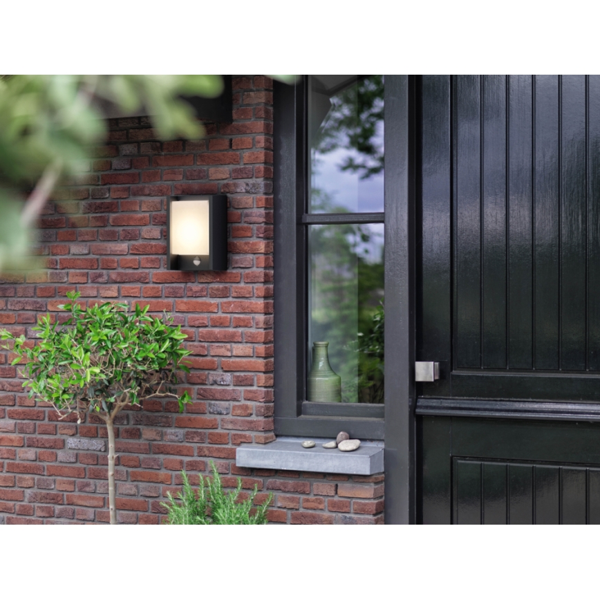 Philips - Applique murale extérieure avec détecteur LED/6W 2700K IP44