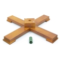 Pied en bois pour sapin de Noël — diamètre du support : 33 mm, construction robuste et stable pour une installation facile et un maintien sûr.