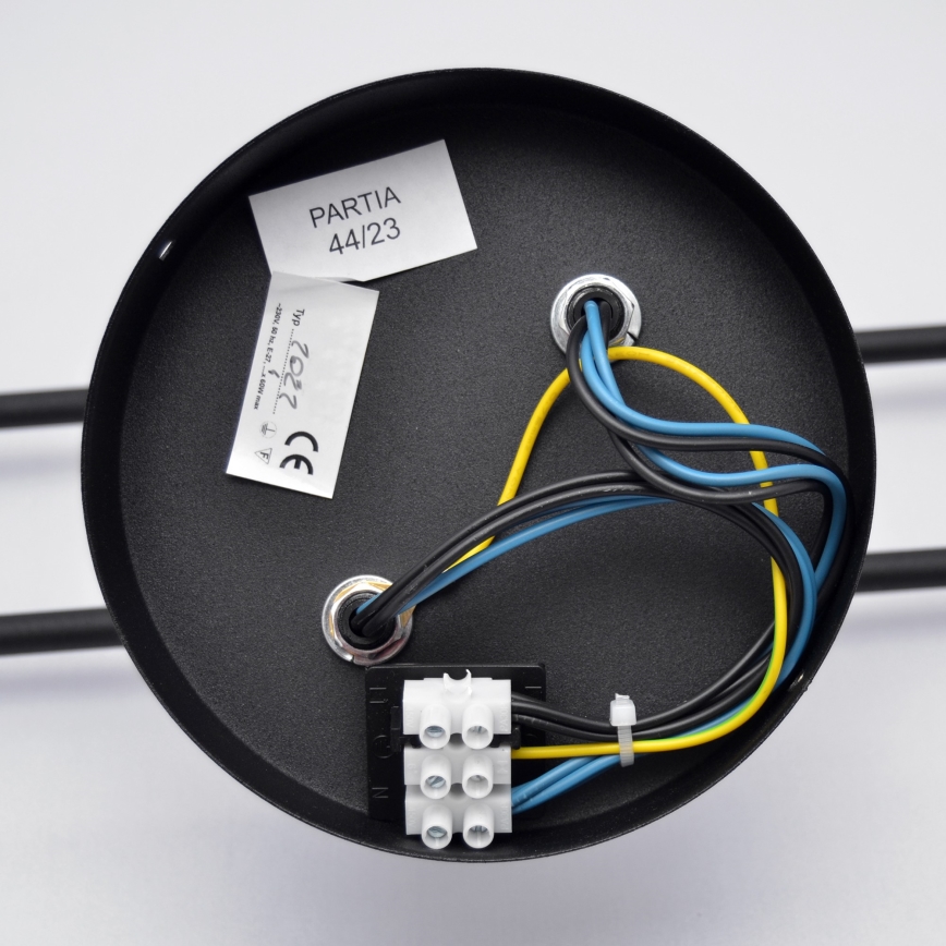 Plafonnier LED CAMBRIDGE 4xE27/8W/230V noir
