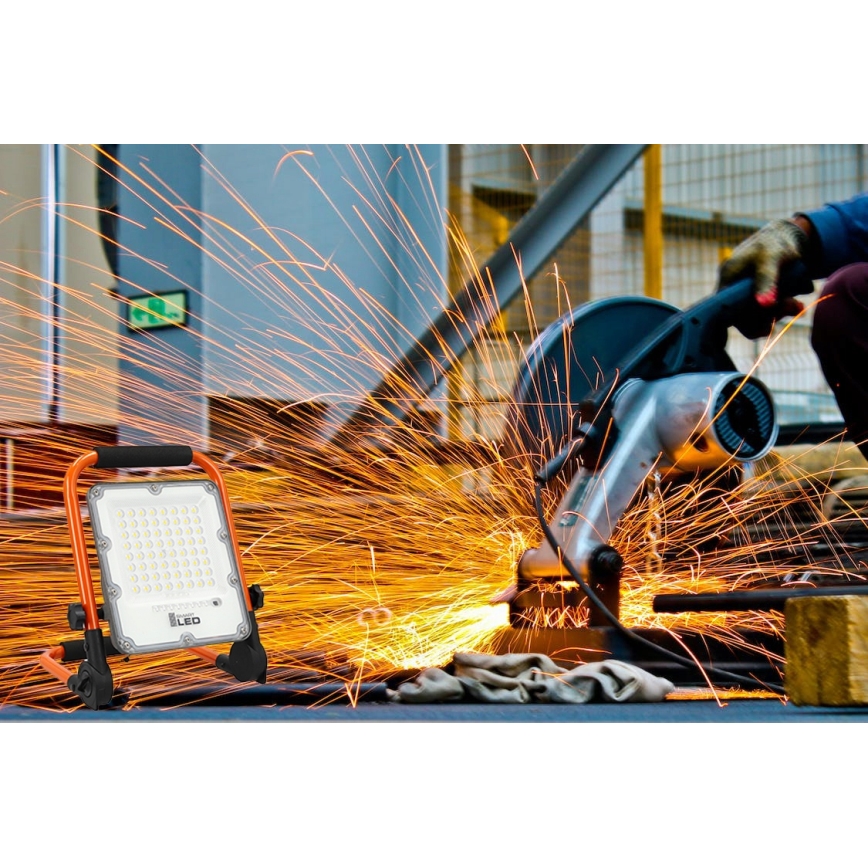 Projecteur LED rechargeable avec trépied LED/100W/3,2V 4500K 15000 mAh IP65 orange