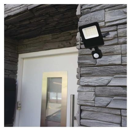 Projecteur LED avec capteur VISIO LED/10W/230V 4000K IP65