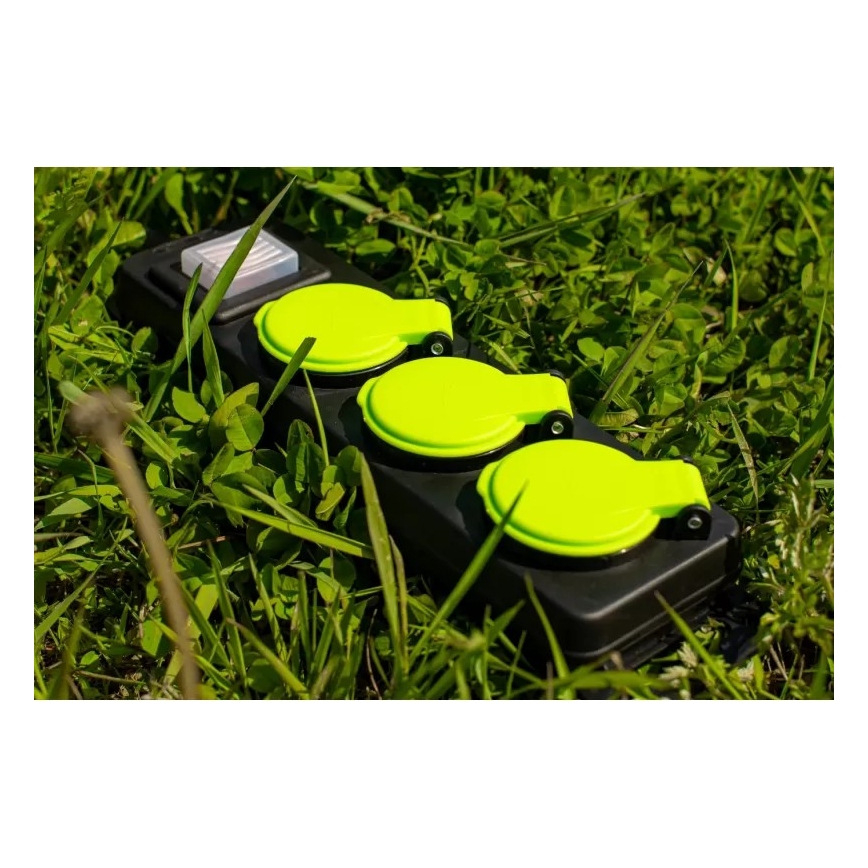 Rallonge 3 m à interrupteur, 3 prises, IP44