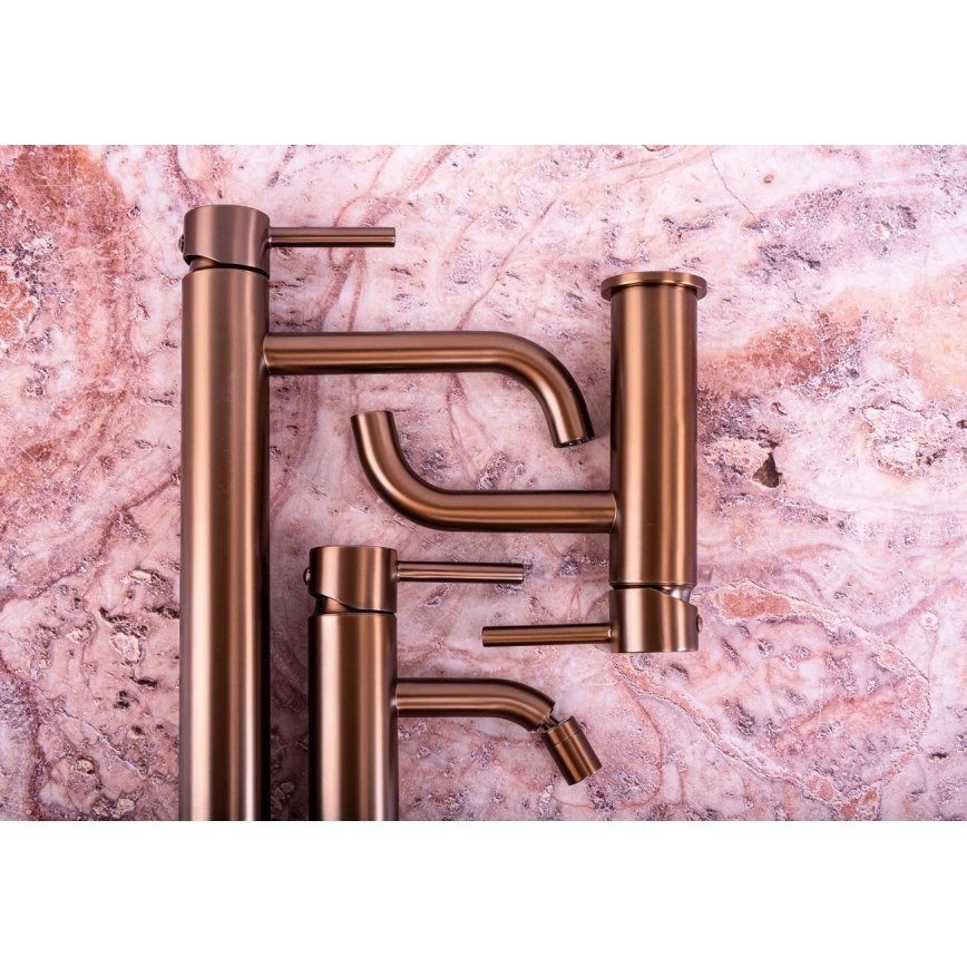 REA-B1112 - Mitigeur pour lavabo LUNGO 16,5 cm, finition cuivre brossé