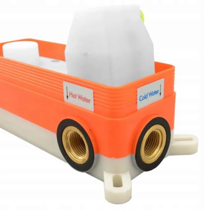 REA-P4110 - Ensemble de douche avec mitigeur encastré LUNGO doré