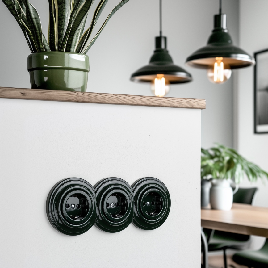 Reblig - Prise murale rétro triple avec cadre SCHUKO 230 V, verte