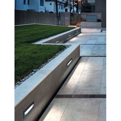 Redo 9091 - Éclairage d'escalier extérieur IGOR LED/6W/230V 3000K IP54 blanc
