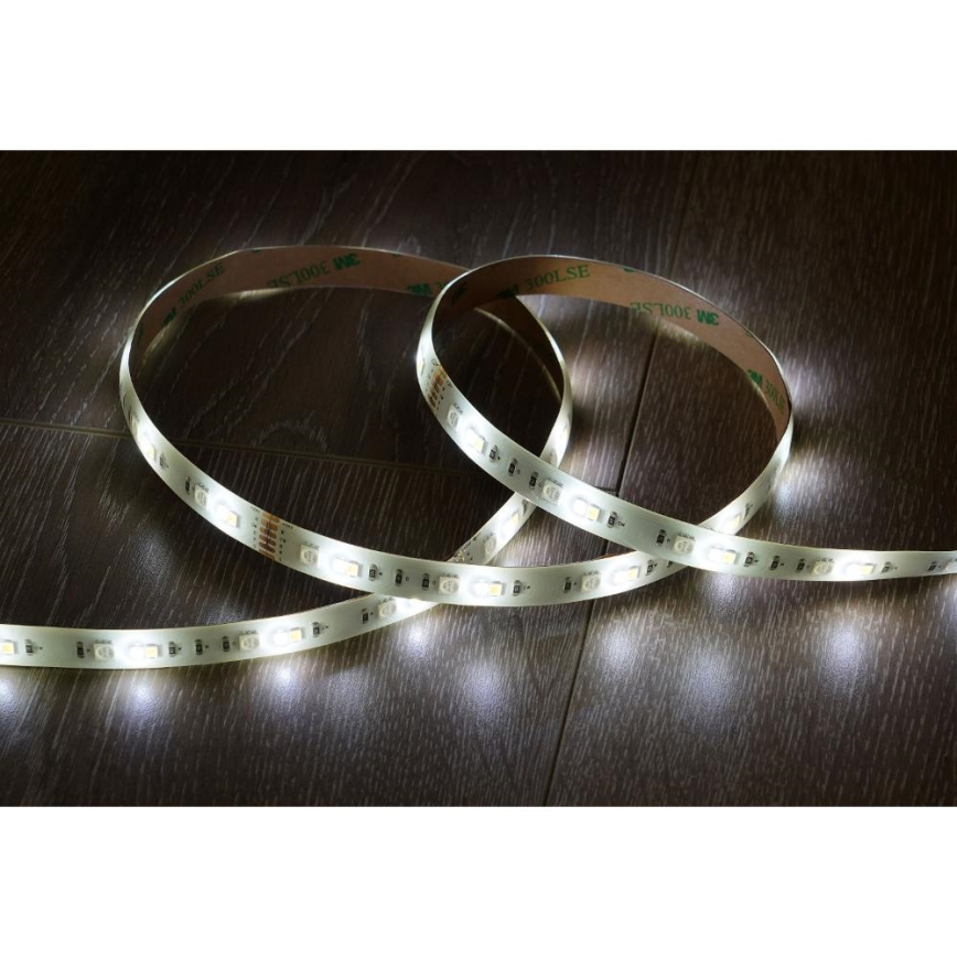 Ruban LED RGBW Smart à intensité variable 5m LED/230V 2700-6500K Wi-Fi Tuya + télécommande