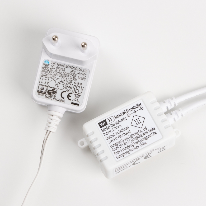 Ruban LED RGBW dimmable LED/9W/230V 5m Wi-Fi + télécommande