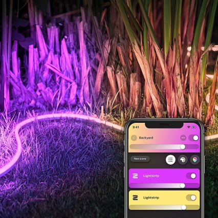 Ruban RGBW à intensité variable Philips Hue OUTDOOR STRIP LED/20,5W 2m IP67