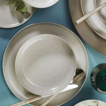 Service de table 16 pièces en porcelaine beige