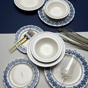 Service de table 16 pièces en porcelaine, bleu et blanc